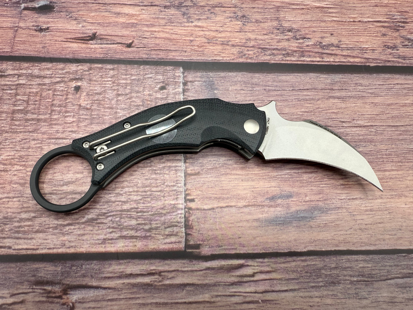 Bastinelli BlackBird Karambit