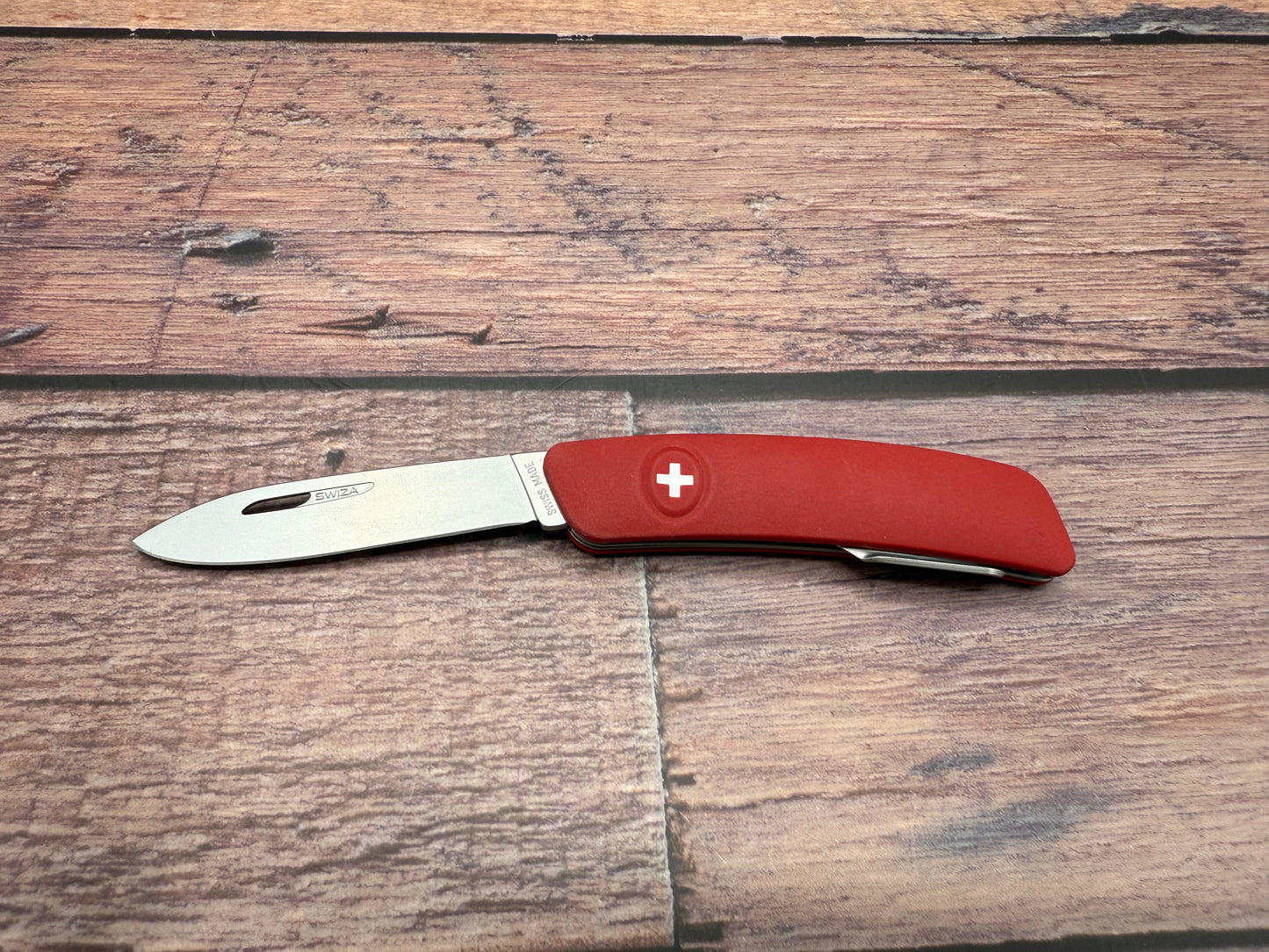 D01 Swiss Pocket Knife Red