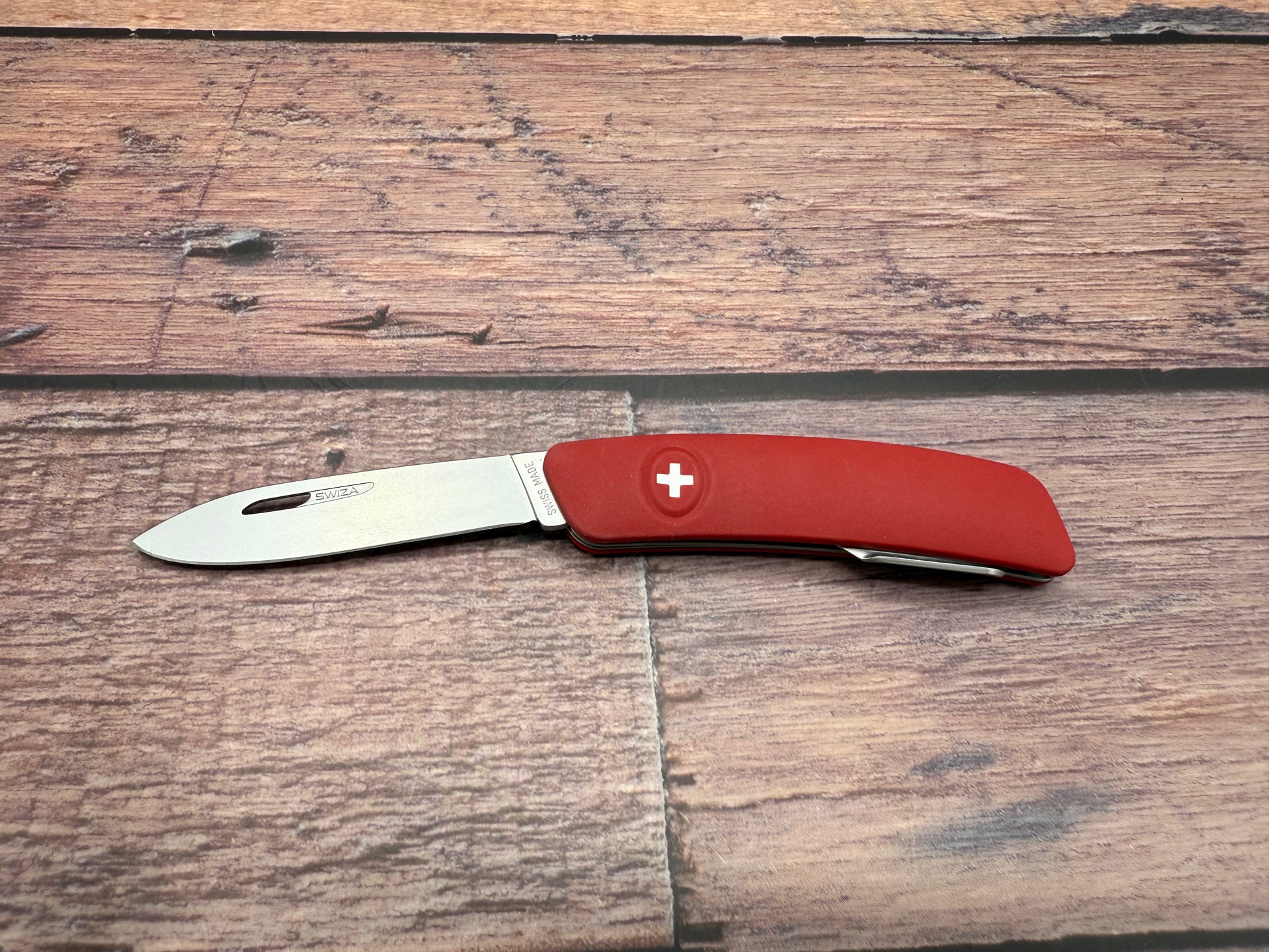 D01 Swiss Pocket Knife Red